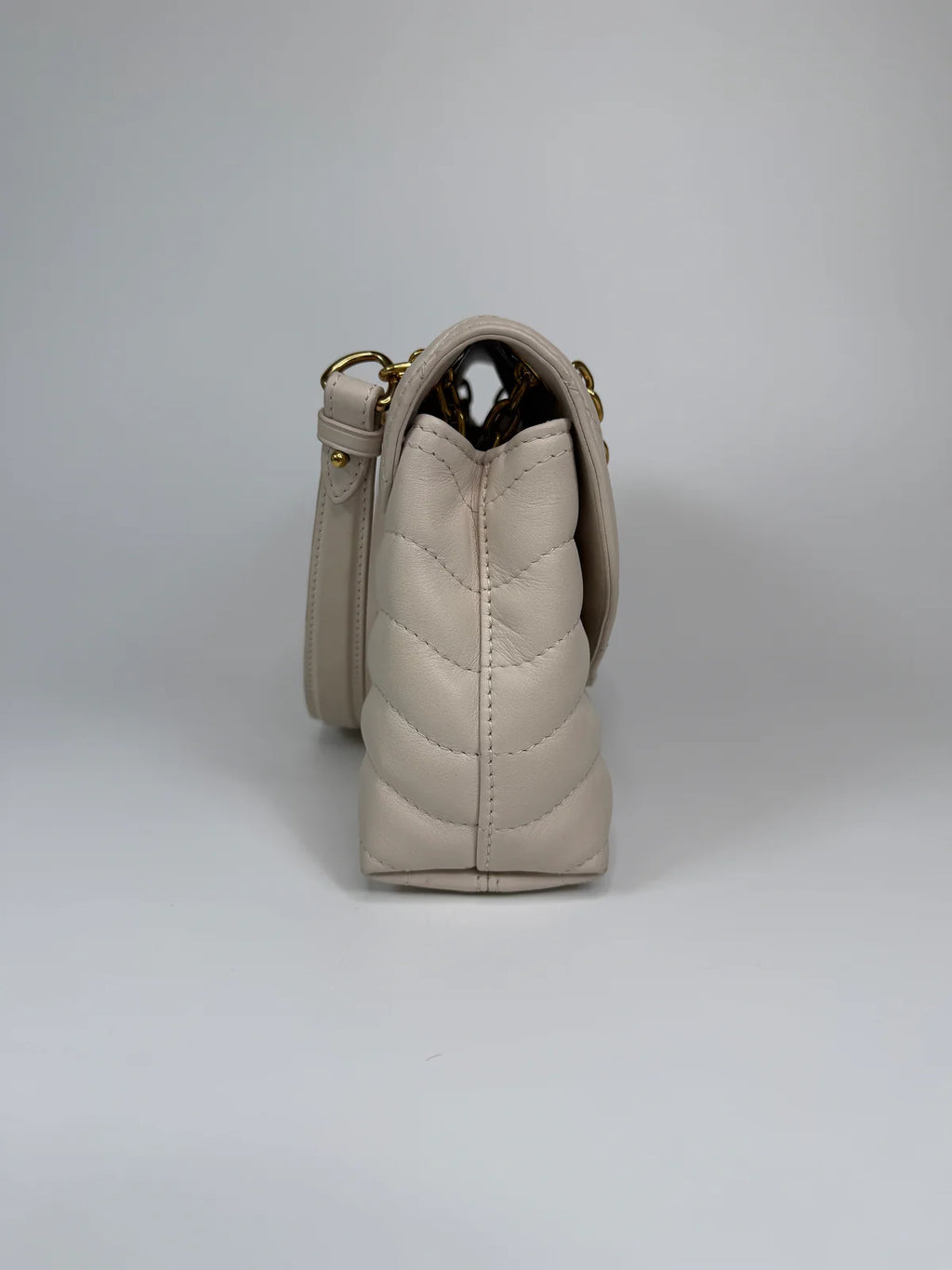 LOUIS VUITTON NEW WAVE CHAIN SHOULDER BAG IN IVORY CALF LEATHER WITH GOLD HARDWARE