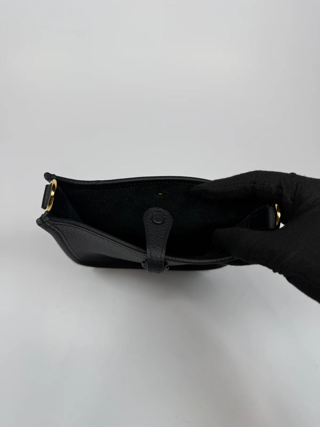 HERMÈS EVELYNE TPM BLACK CLEMENCE LEATHER GOLD HARDWARE