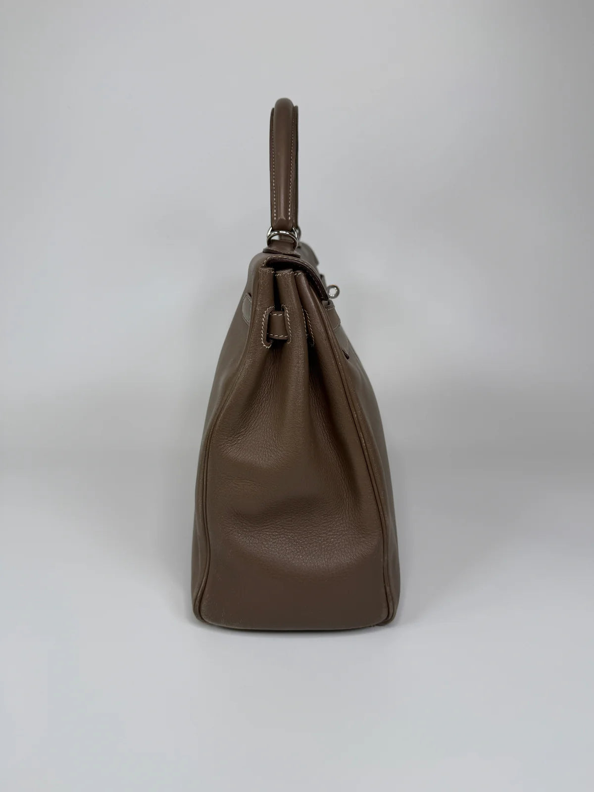 HERMÈS KELLY 32 IN ETOUPE SWIFT LEATHER WITH PALLADIUM HARDWARE
