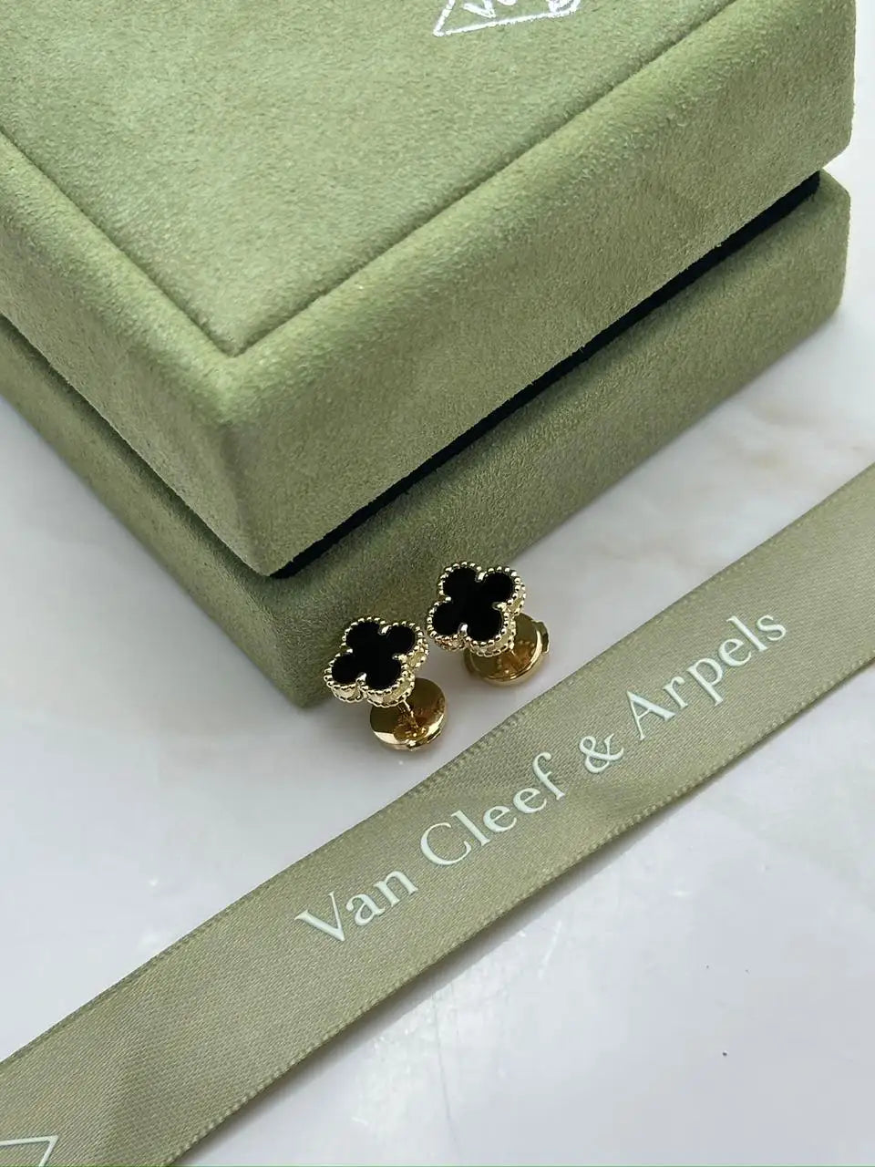 Van Cleef And Arpels Sweet Alhambra Earstuds