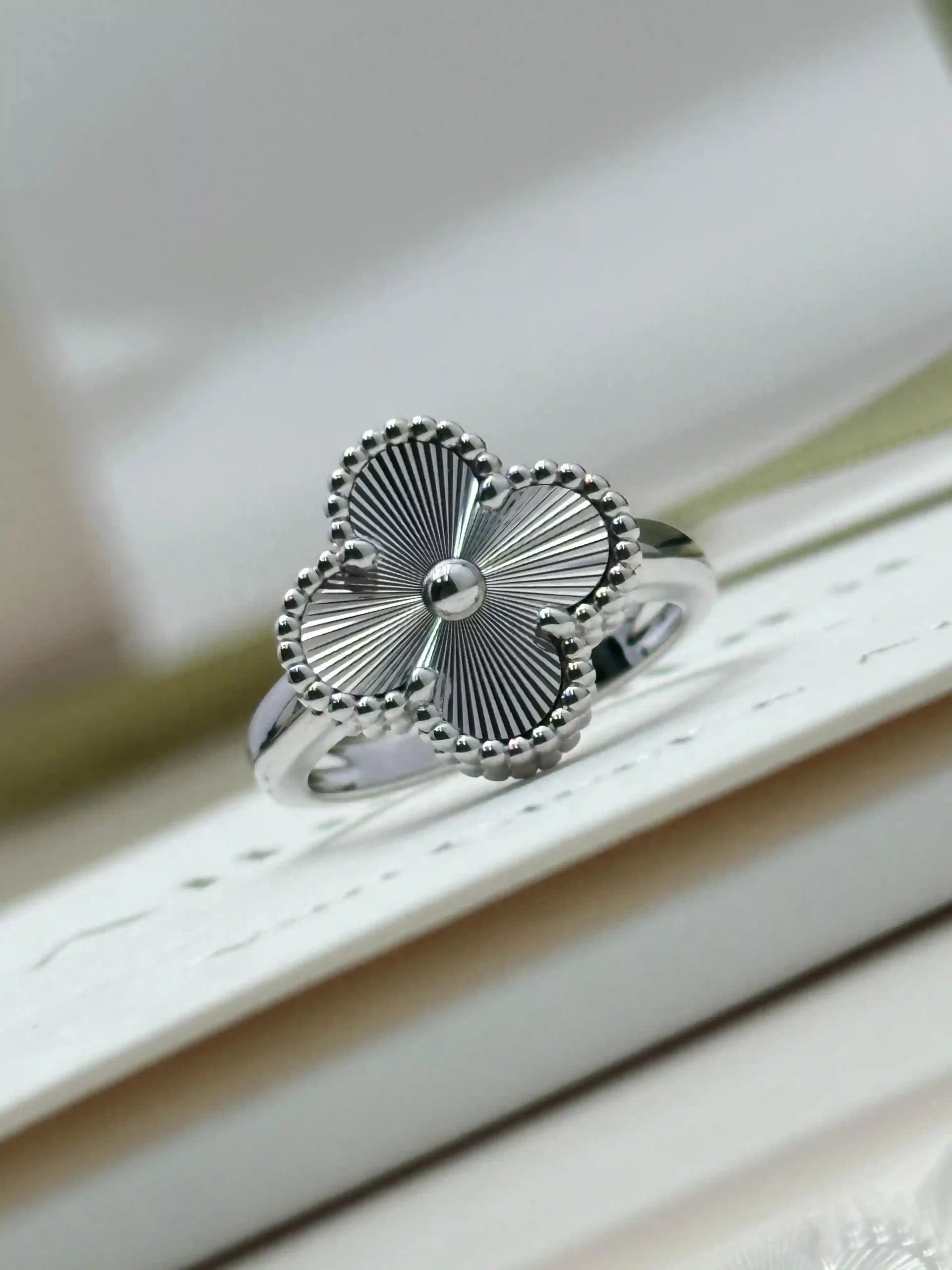 Van Cleef And Arpels Vintage Alhambra Ring Size 53