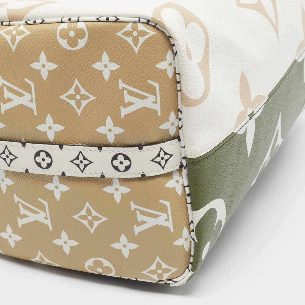 Louis Vuitton Speedy Bandouliere 30 Khaki/White Monogram Giant Canvas Bag