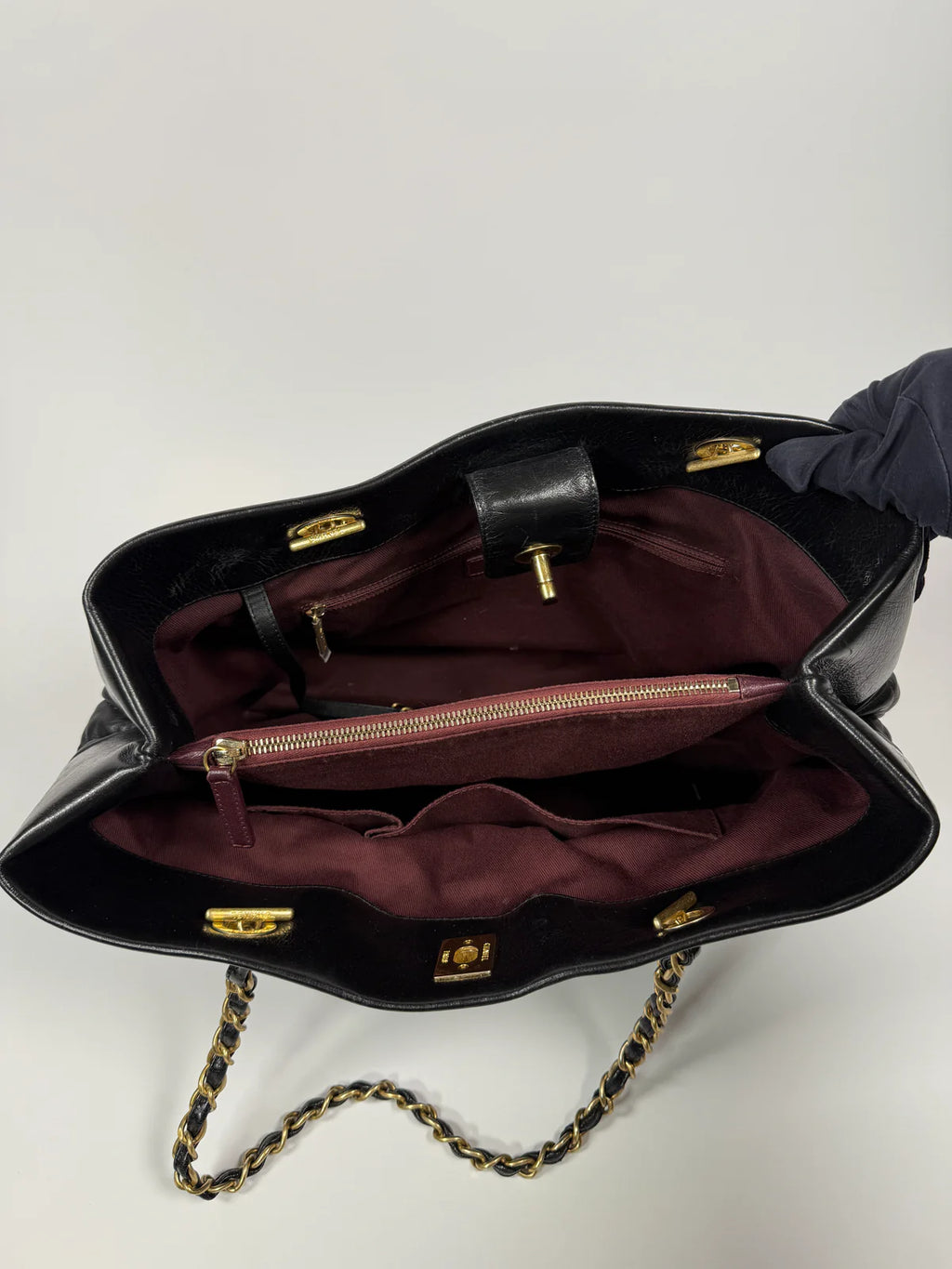 CHANEL MEDIUM SOFT ELEGANCE TOTE BAG