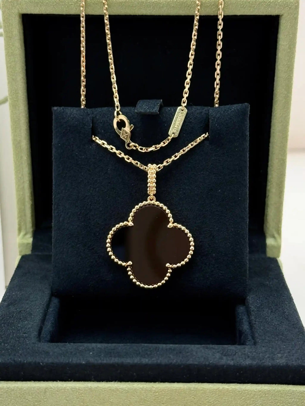 Van Cleef And Arpels Magic Alhambra Long Necklace VCARO49M00
