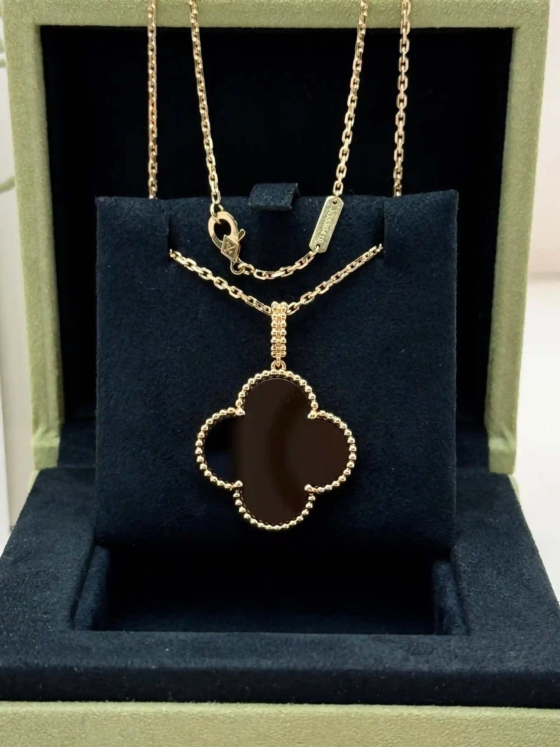 Van Cleef And Arpels Magic Alhambra Long Necklace VCARO49M00