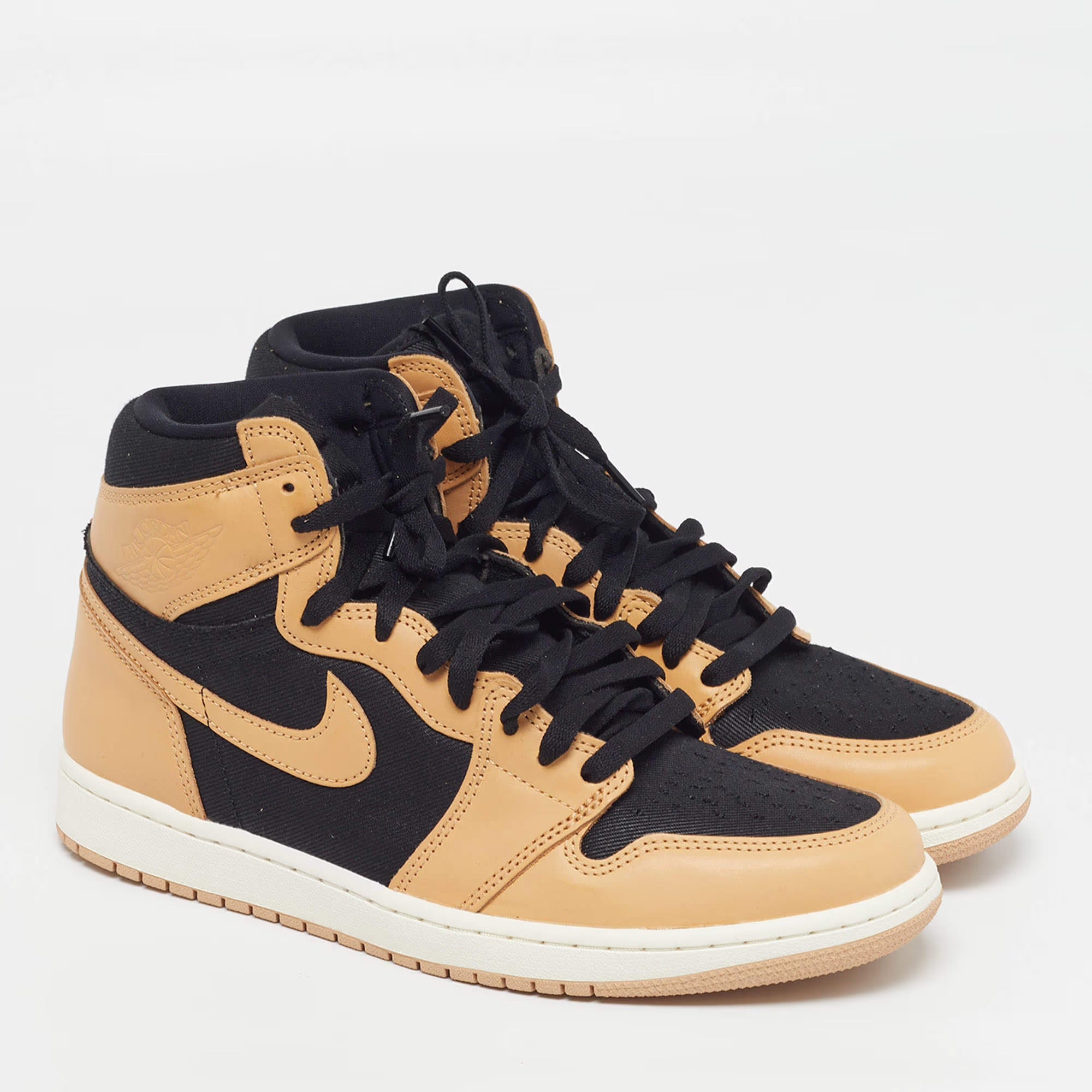 Air Jordans Jordan 1 Retro OG Heirloom Size 44 Beige/Black Leather and Canvas High Top Sneakers