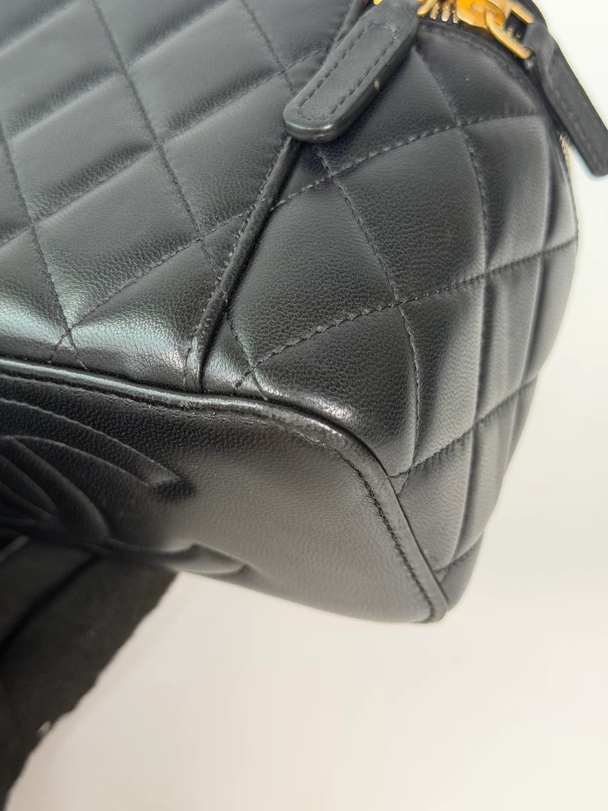 CHANEL QUILTED PEARL CRUSH MINI VANITY IN BLACK LAMBSKIN LEATHER WITH GOLD HARDWARE