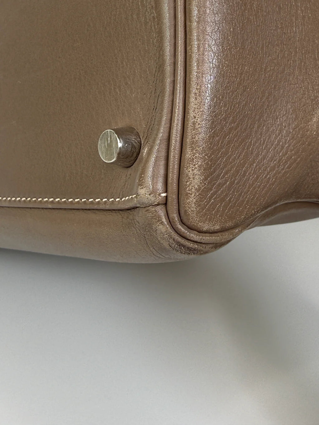 HERMÈS KELLY 32 IN ETOUPE SWIFT LEATHER WITH PALLADIUM HARDWARE
