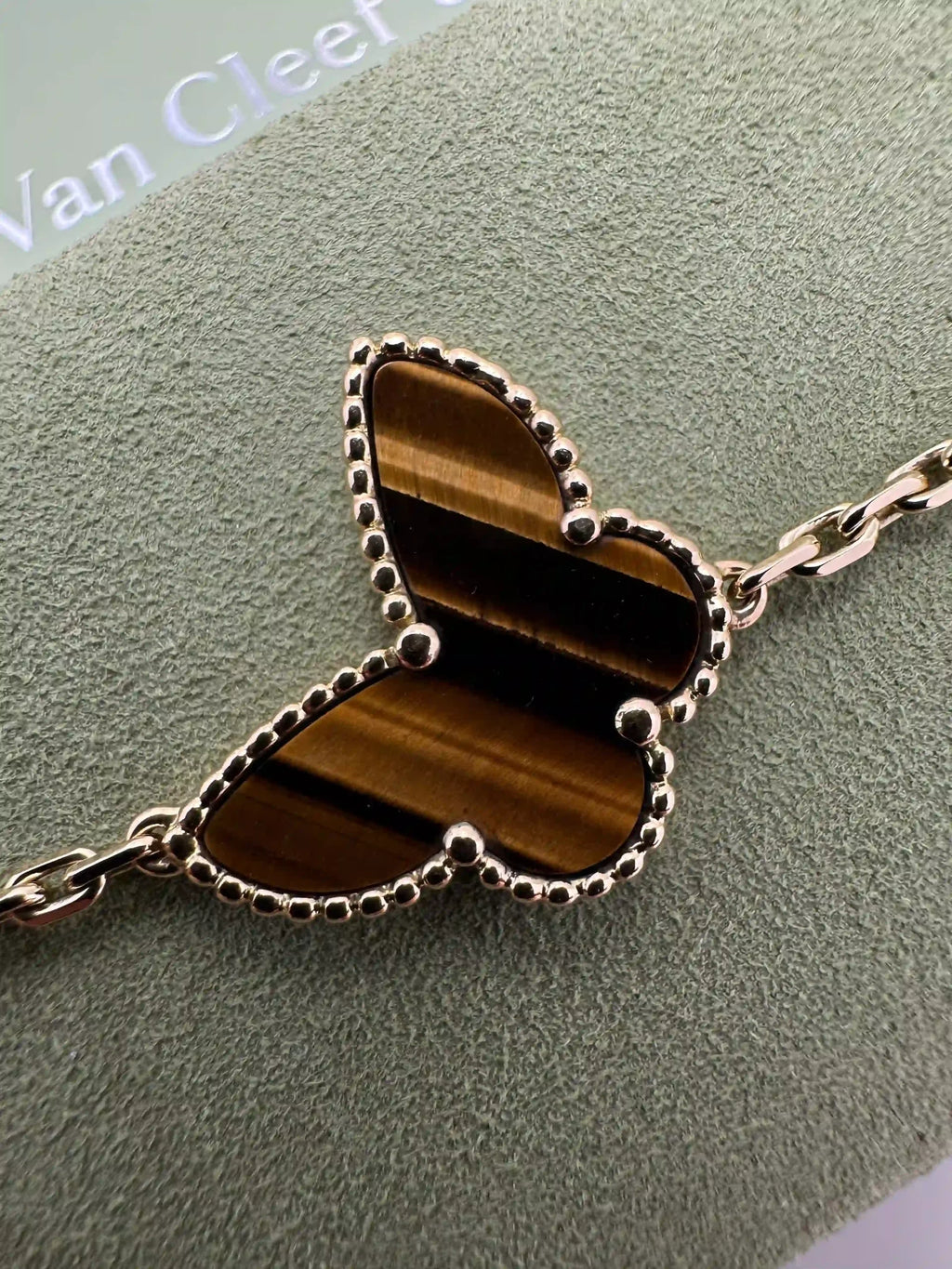 Van Cleef And Arpels Lucky Alhambra Bracelet VCARD79600