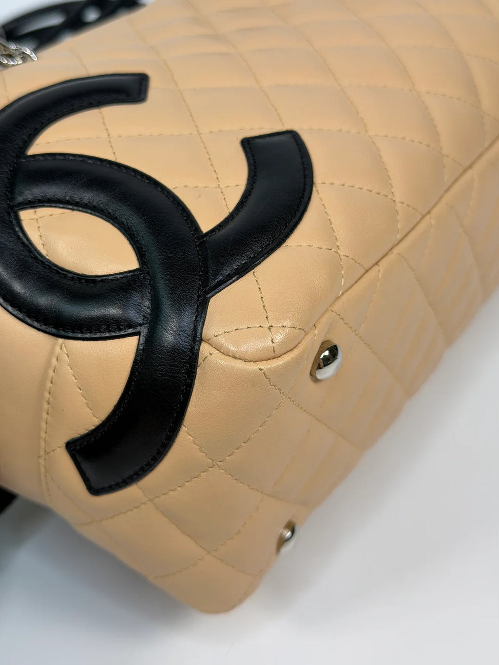 CHANEL CAMBON BOWLING BAG IN BEIGE / BLACK LAMBSKIN LEATHER WITH SILVER HARDWARE