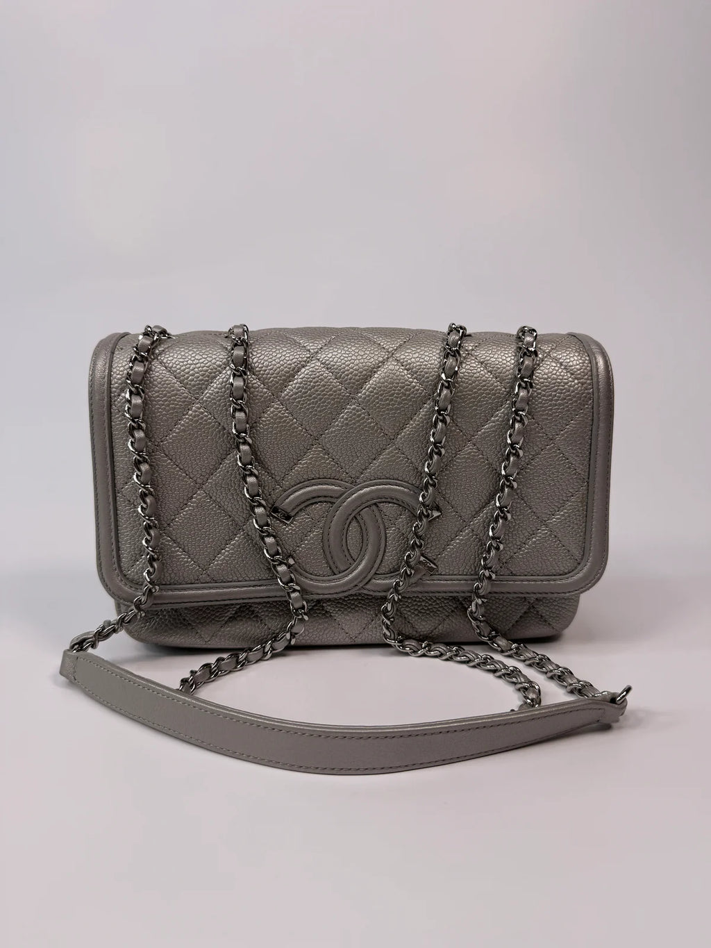 CHANEL CC FILIGREE WALLET ON CHAIN IN METALLIC SILVER