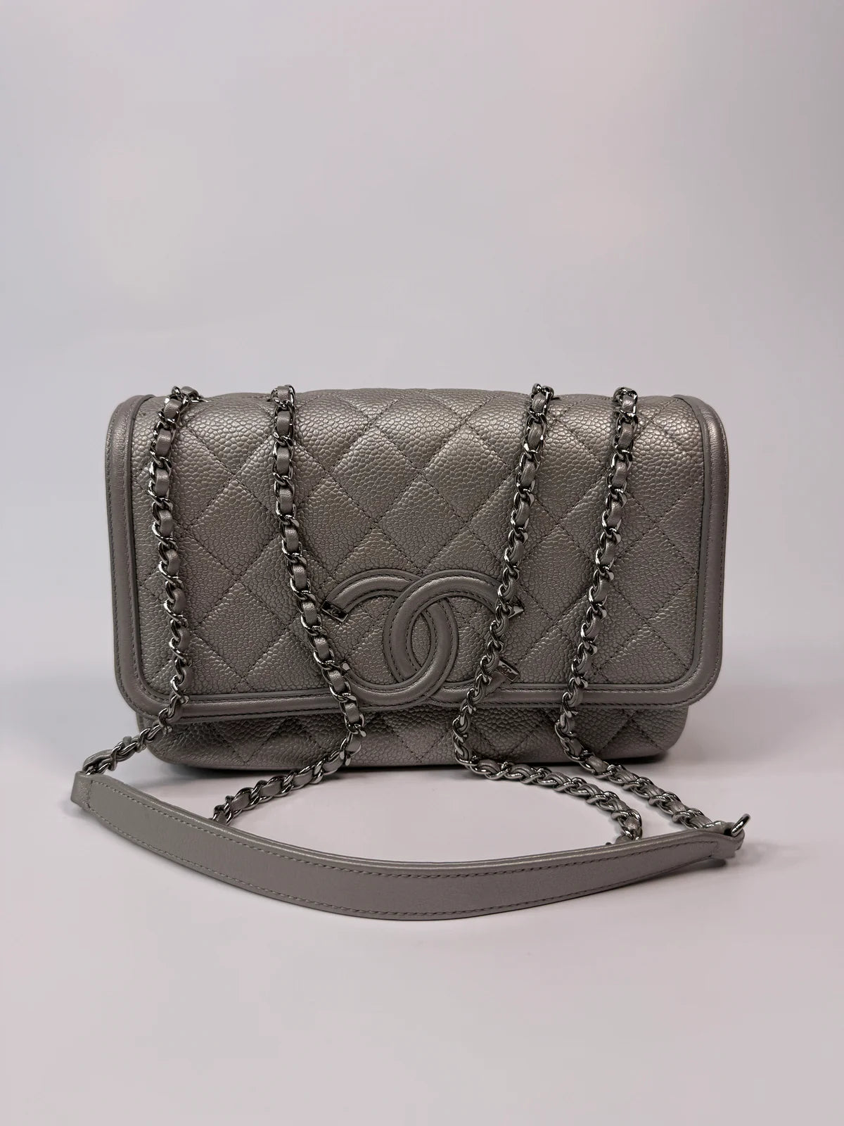 CHANEL CC FILIGREE WALLET ON CHAIN IN METALLIC SILVER