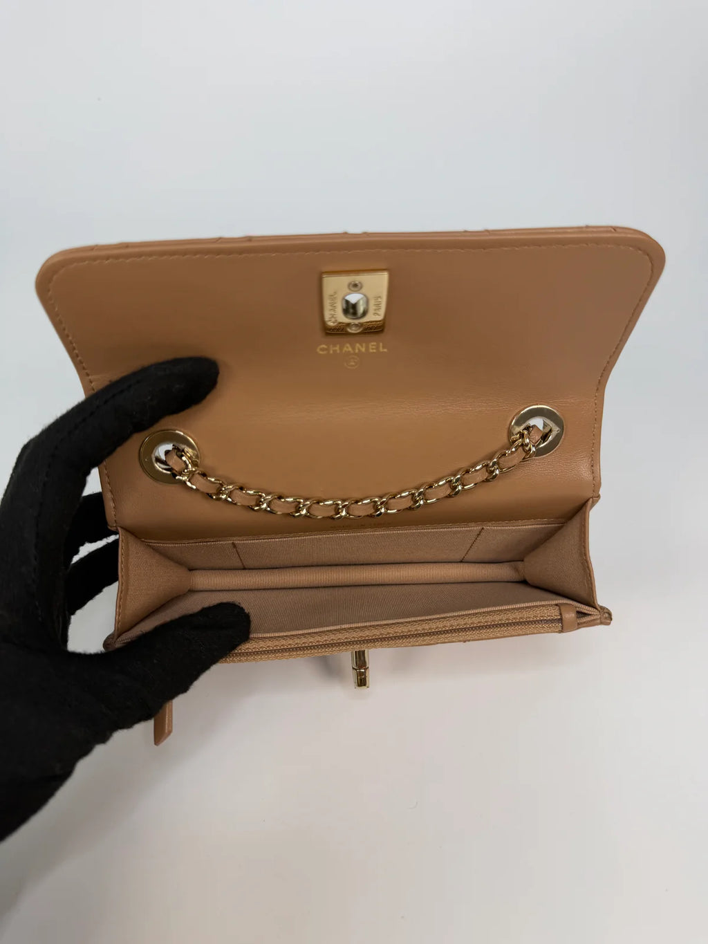 CHANEL TRENDY WALLET ON CHAIN IN BEIGE LAMBSKIN WITH GOLD HARDWARE