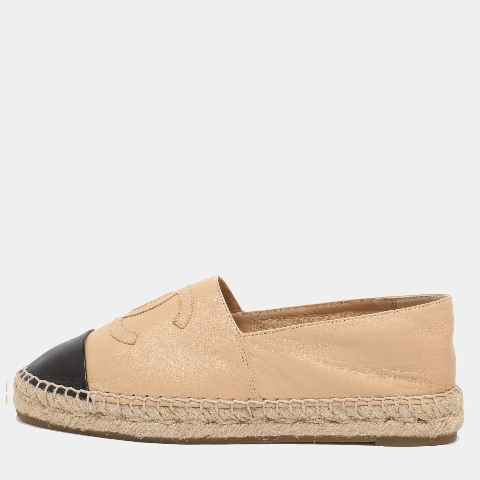Chanel CC Cap Toe Size 38 Beige/Black Leather Espadrille Flats