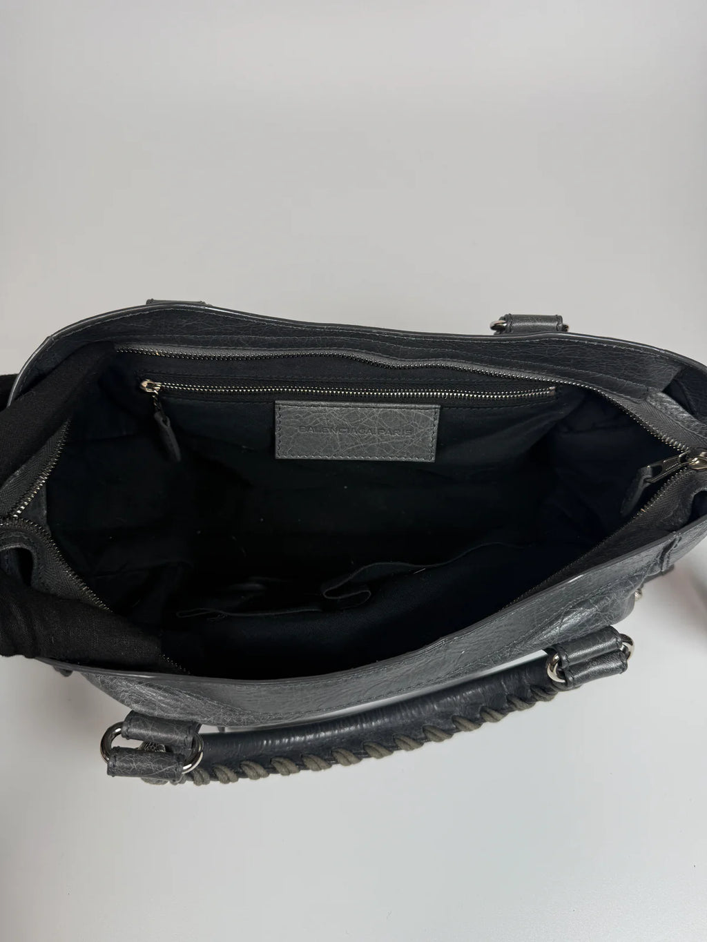 BALENCIAGA MEDIUM LE CITY BAG IN GREY LEATHER WITH SILVER HARDWARE
