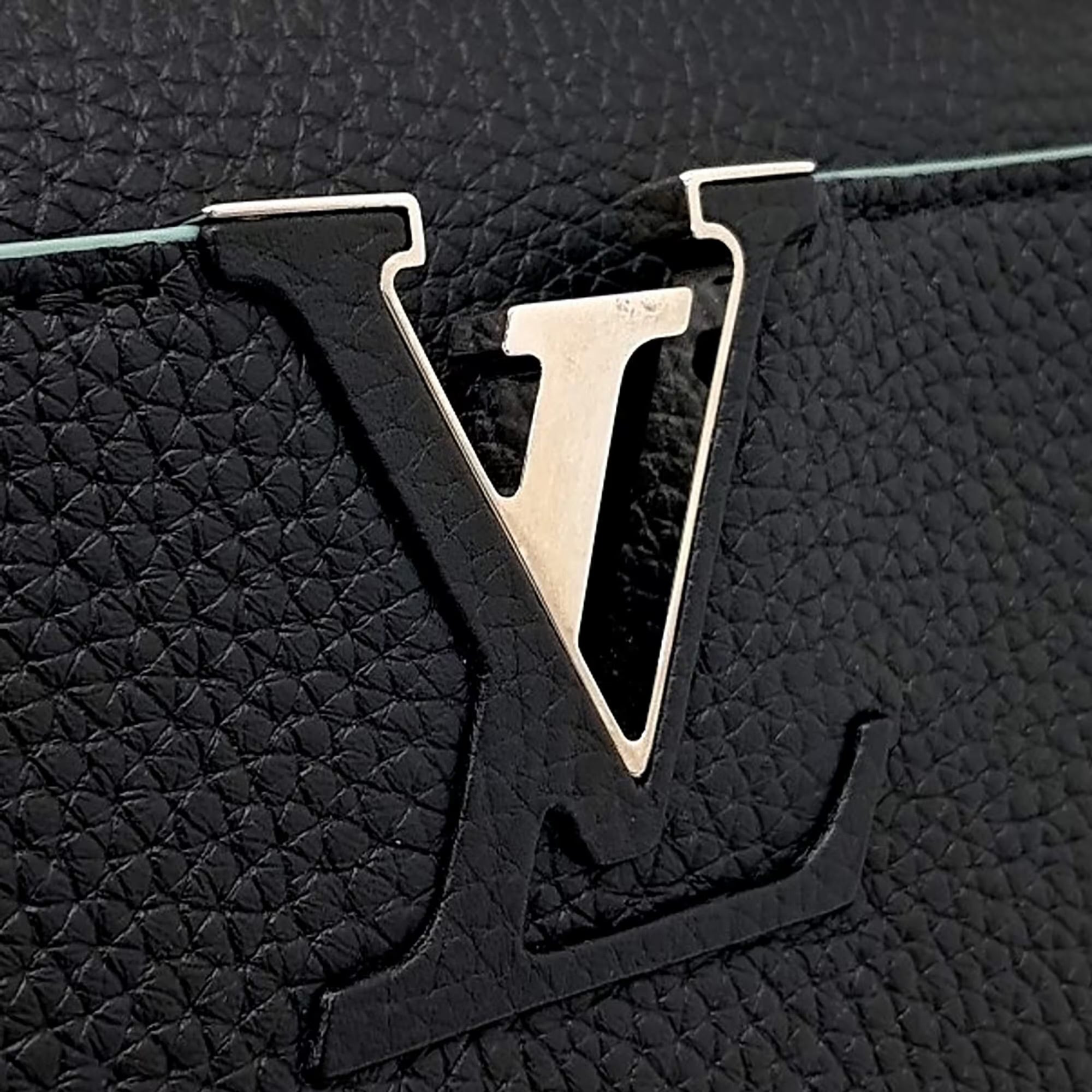 Louis Vuitton Black Leather Capucines MM