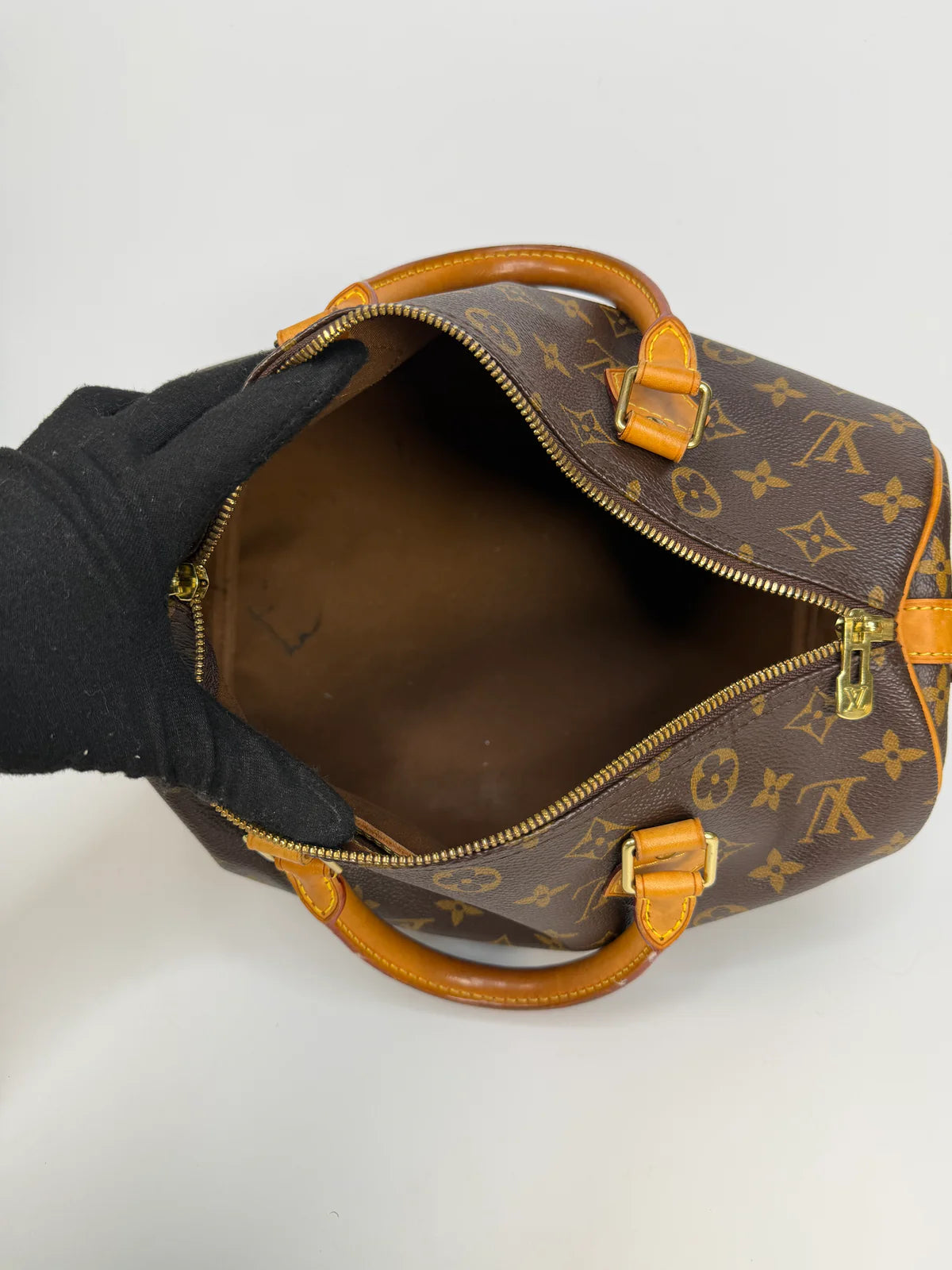 LOUIS VUITTON BANDOULIÈRE SPEEDY 30 IN MONOGRAM WITH GOLD HARDWARE