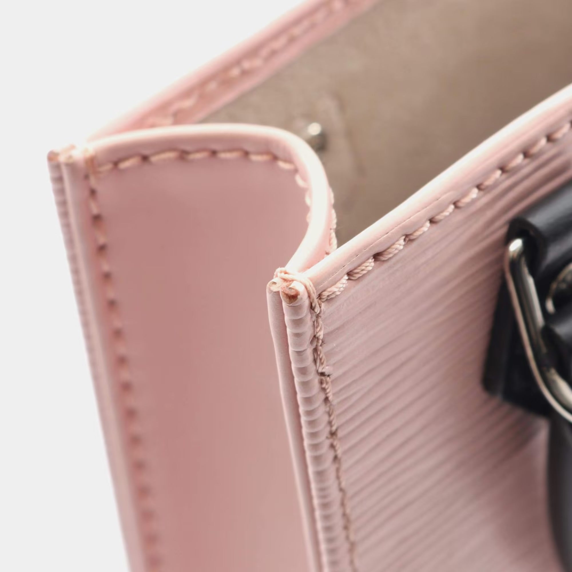 Louis Vuitton Petit Sac Plat Rose Valerine Epi Leather Crossbody Bag