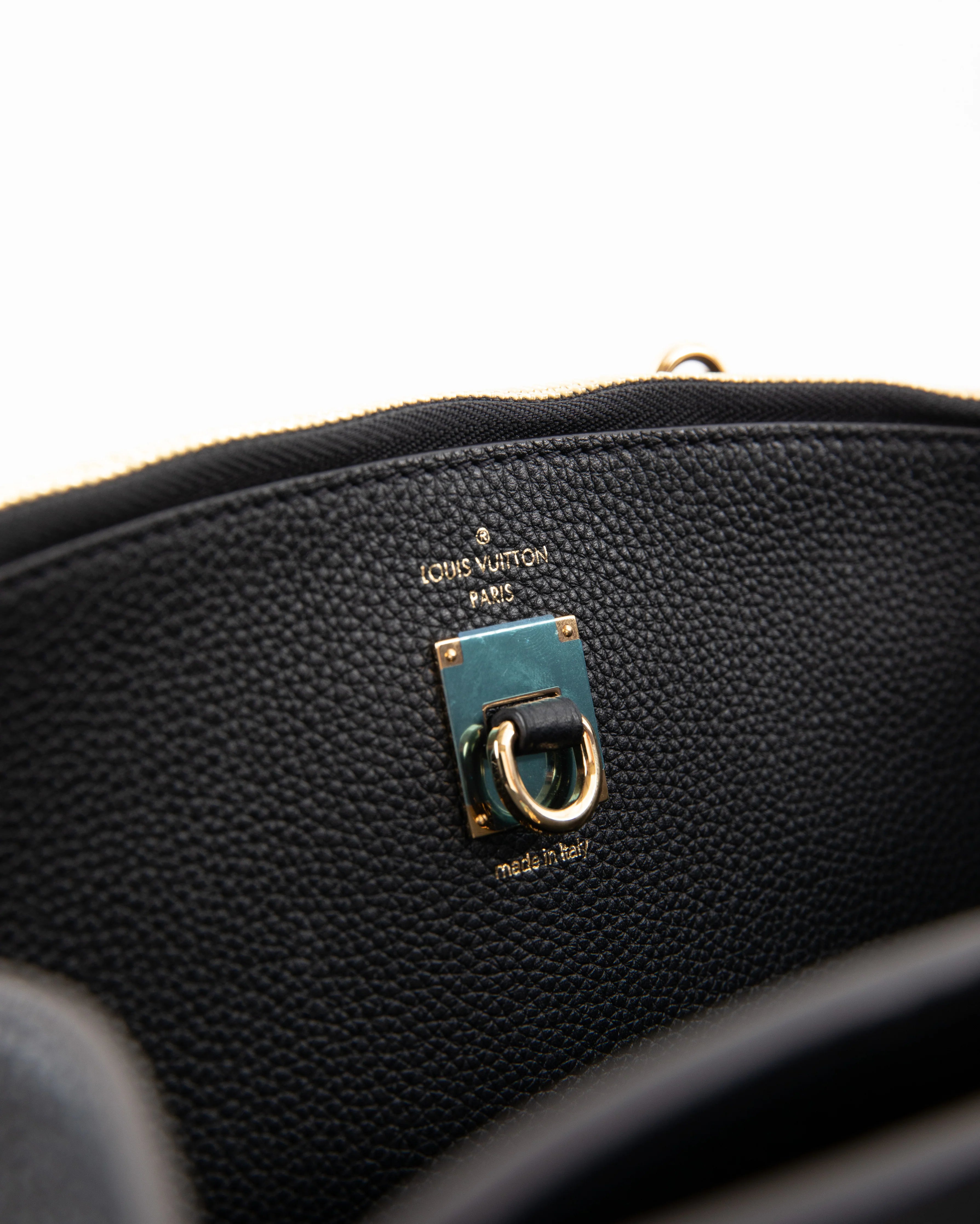 Louis Vuitton City Steamer Bag MM in Black