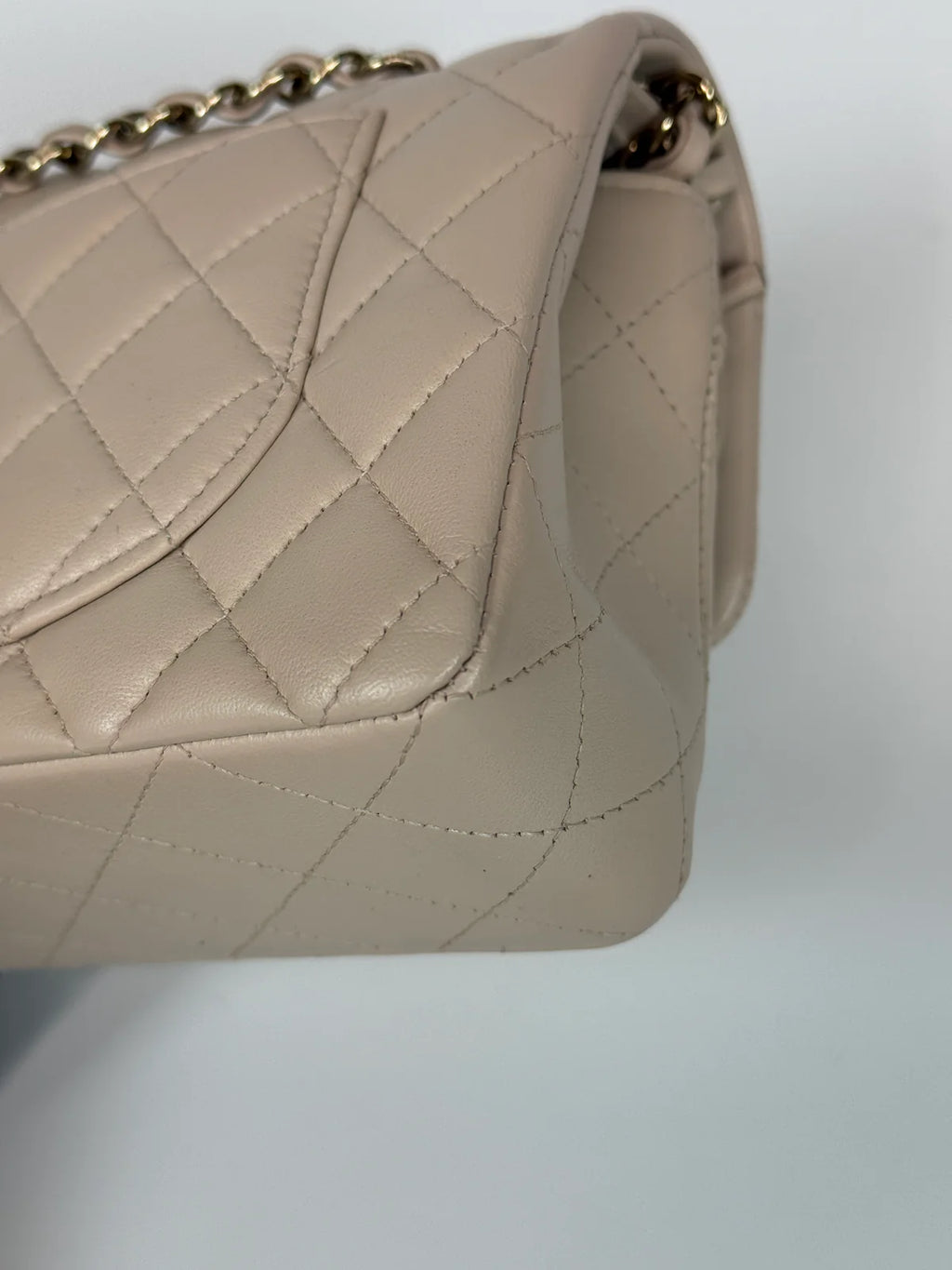 CHANEL SMALL CLASSIC DOUBLE FLAP IN LIGHT BEIGE LAMBSKIN LEATHER WITH PALE GOLD HARDWARE