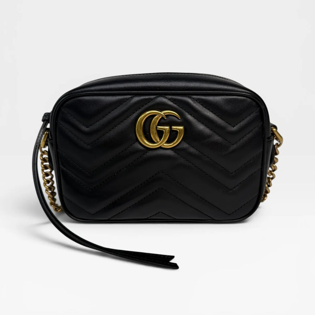 GUCCI SMALL MARMONT CAMERA BAG IN BLACK LEATHER WITH GOLD HARDWARE