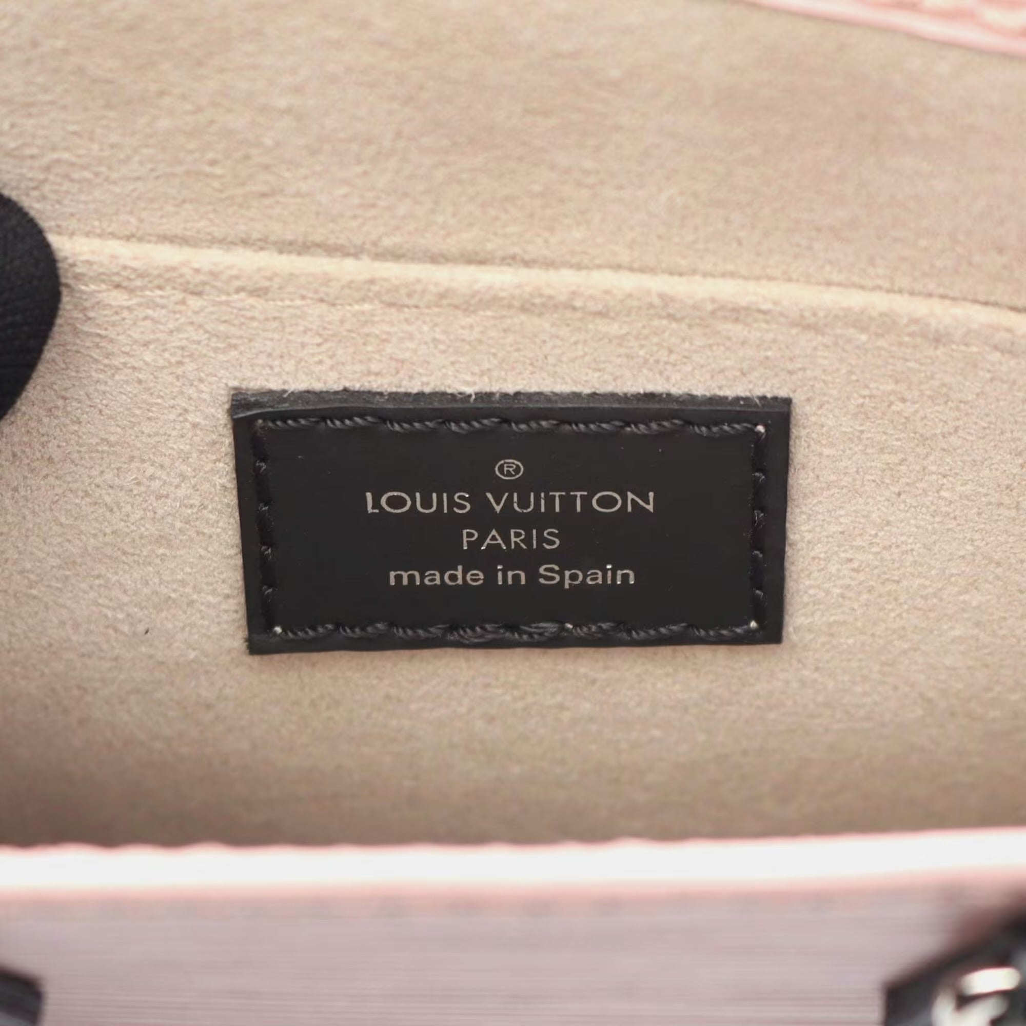 Louis Vuitton Petit Sac Plat Rose Valerine Epi Leather Crossbody Bag