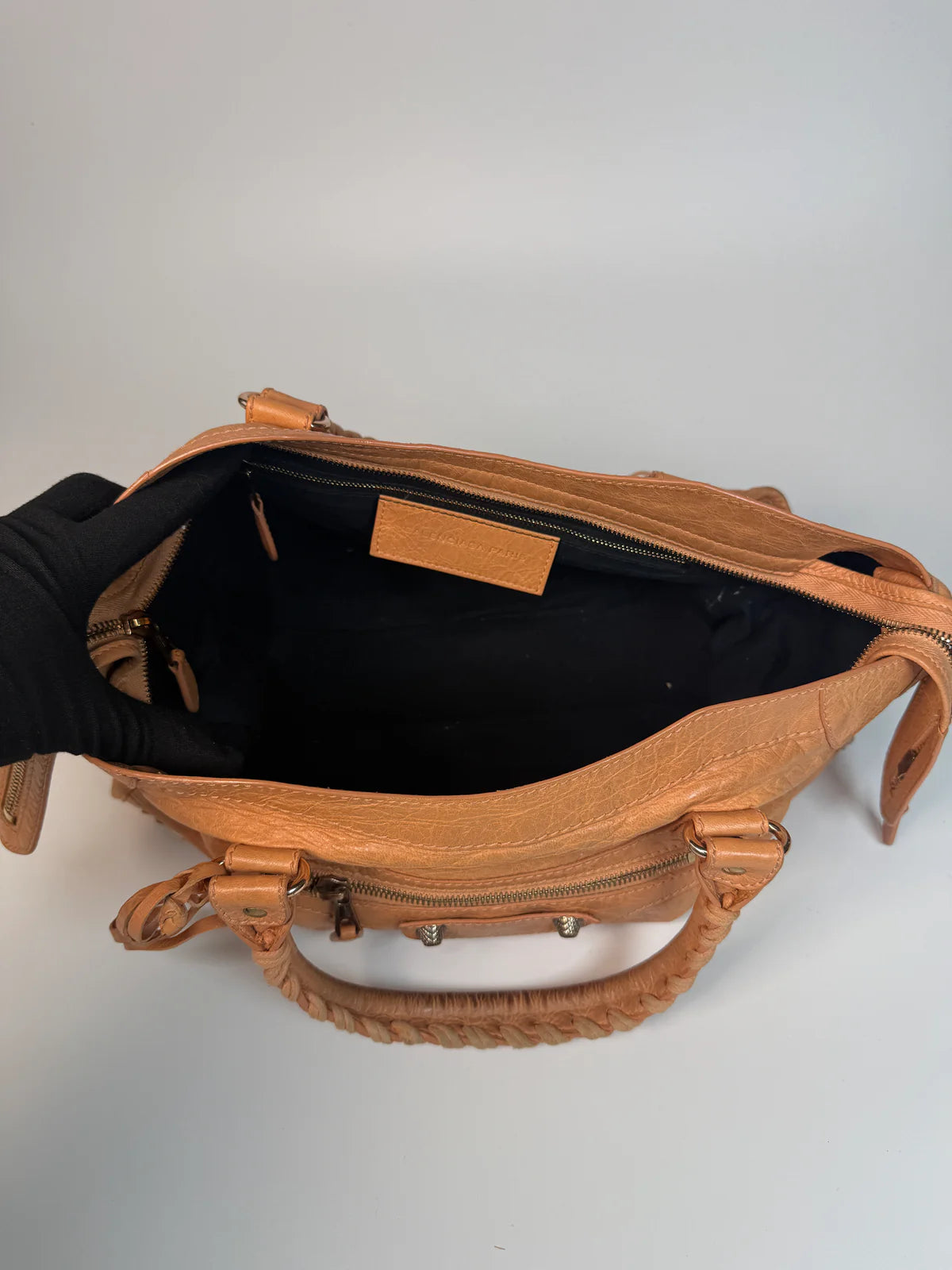 BALENCIAGA MEDIUM LE CITY BAG IN PEACH LEATHER WITH GOLD HARDWARE