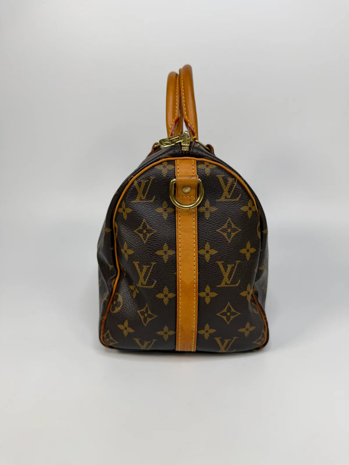 LOUIS VUITTON BANDOULIÈRE SPEEDY 30 IN MONOGRAM WITH GOLD HARDWARE