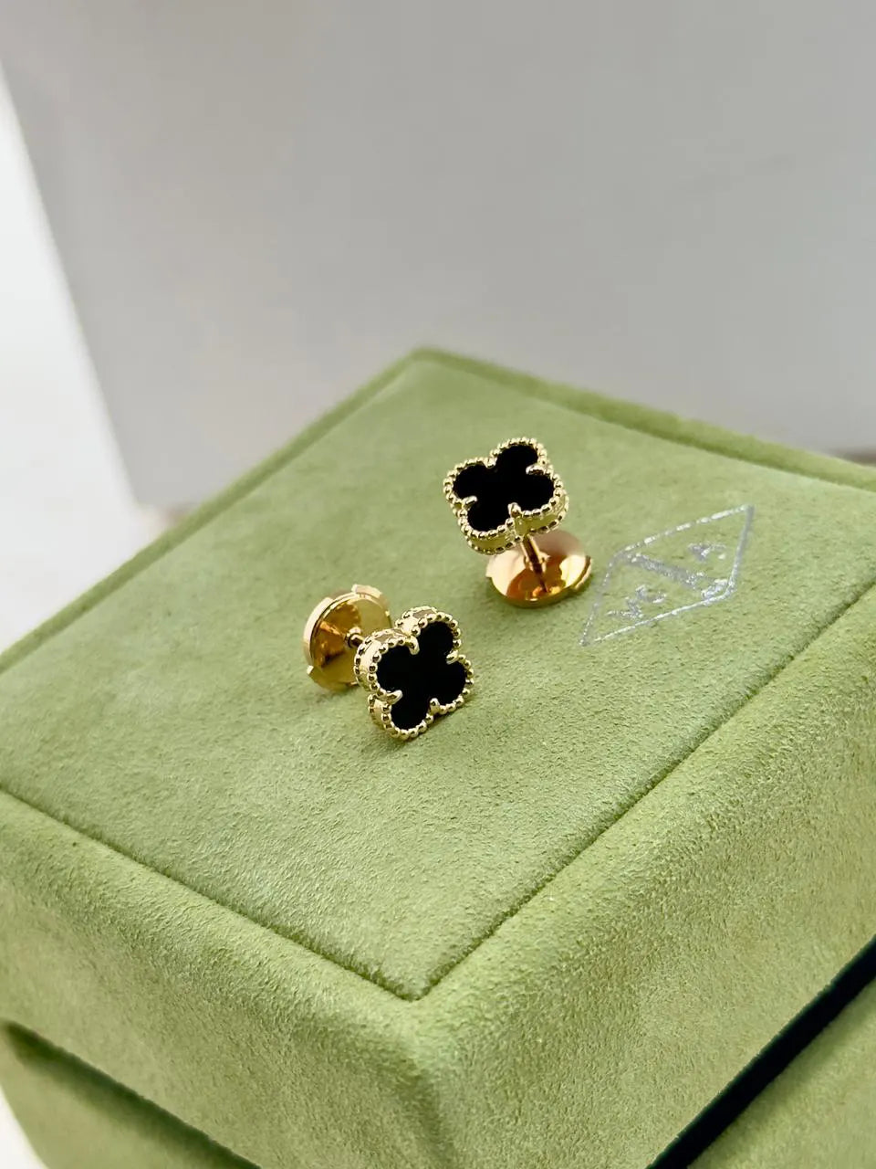 Van Cleef And Arpels Sweet Alhambra Earstuds