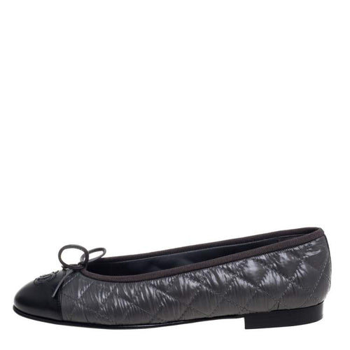 Chanel Grey/Black Quilted Leather Bow CC Cap Toe Ballet Flats Size 38.5