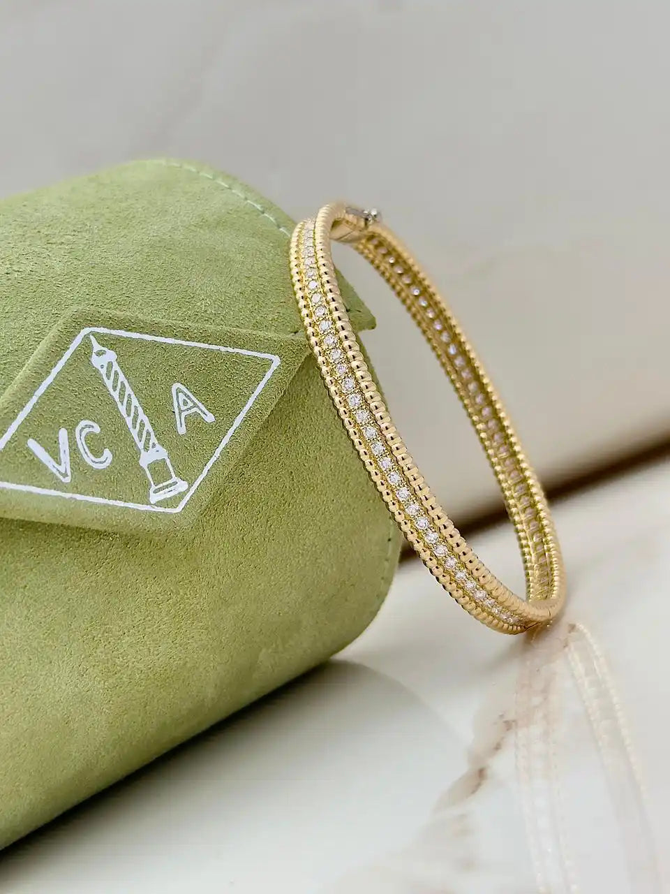 Van Cleef And Arpels Perlee Diamonds Bracelet Size 17 VCARP27B00