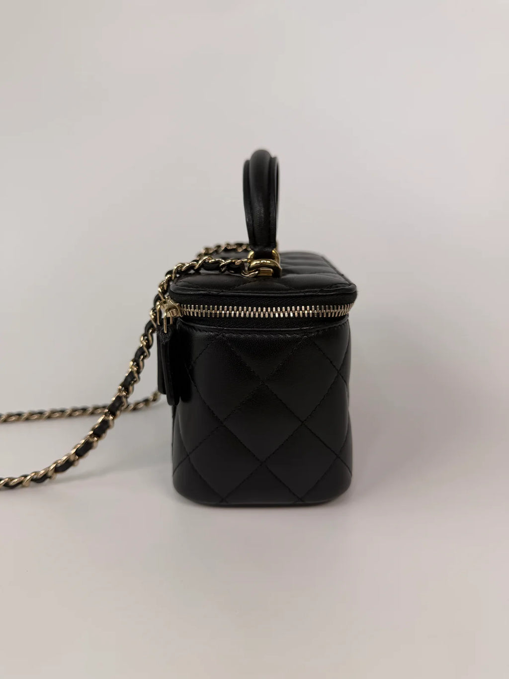 CHANEL VANITY TOP HANDLE IN BLACK LAMBSKIN WITH PALE GOLD HARDWARE