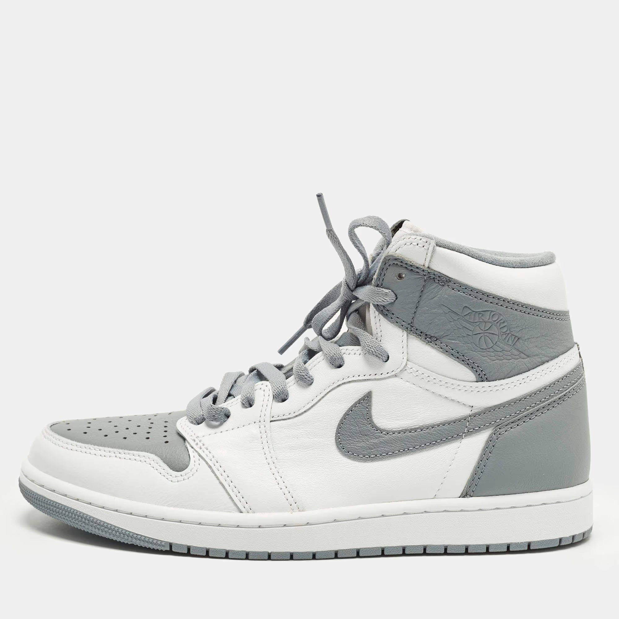 Air Jordans Jordan 1 Retro OG Stealth Size 44.5 White/Grey Leather High Top Sneakers