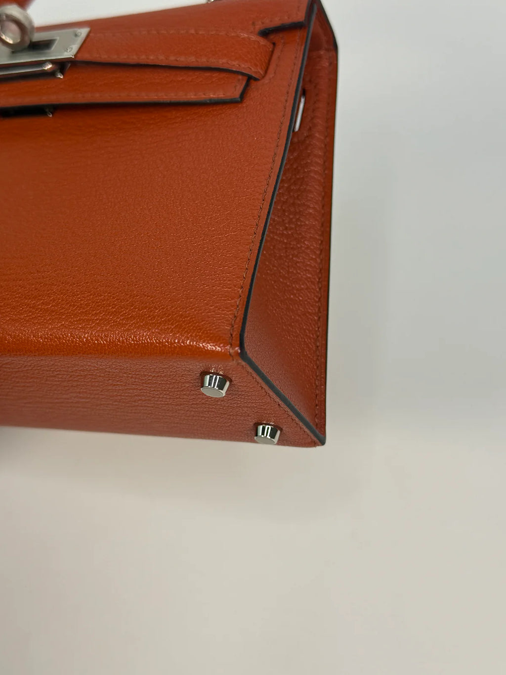 HERMÈS MINI KELLY IN CUIVRE CHÈVRE MYSORE LEATHER WITH PALLADIUM HARDWARE