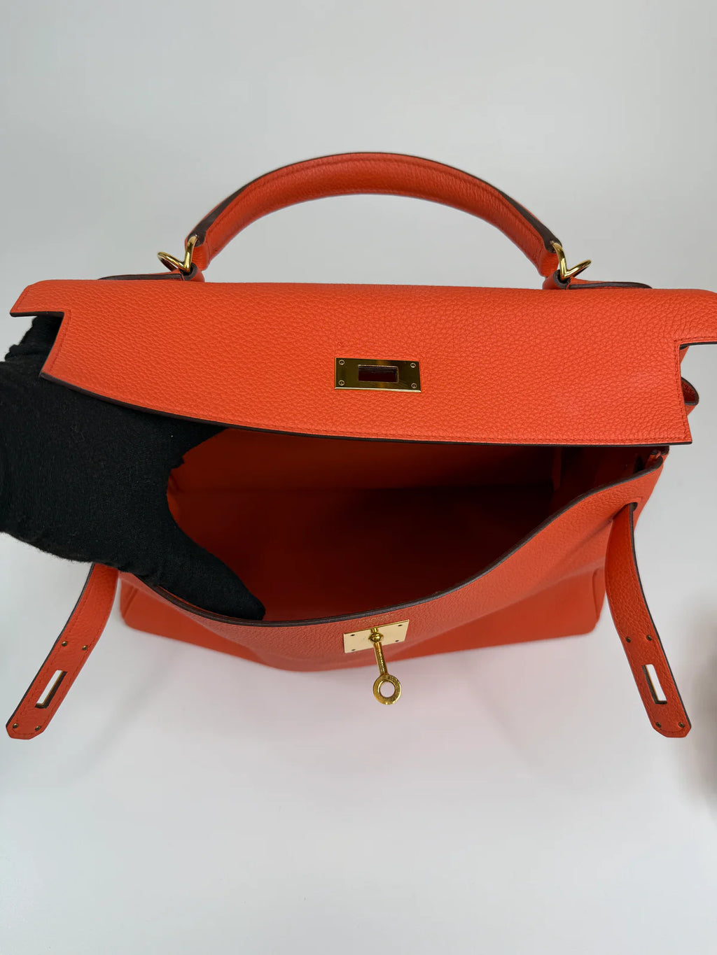 HERMÈS KELLY 28 IN CAPPUCINE TOGO LEATHER GOLD HARDWARE