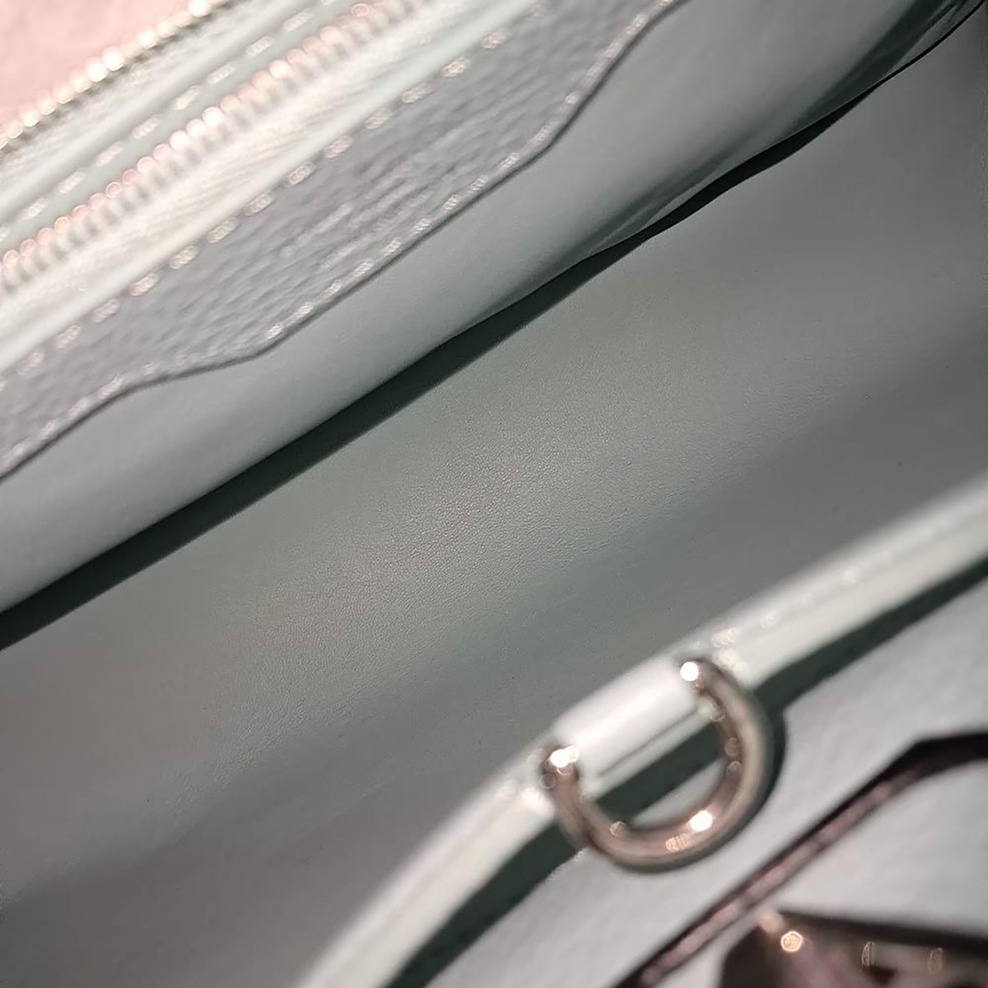 Louis Vuitton Black Leather Capucines MM
