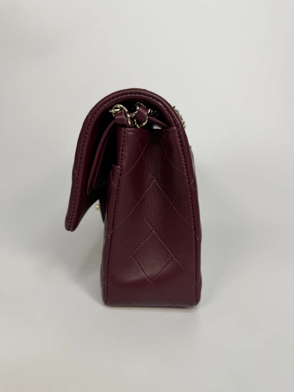 CHANEL MEDIUM CLASSIC DOUBLE FLAP BURGUNDY LAMBSKIN LEATHER WITH PALE GOLD HARDWARE