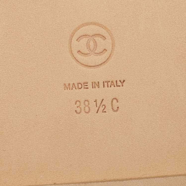 Chanel White Leather Dad Flat Sandals Size 38.5