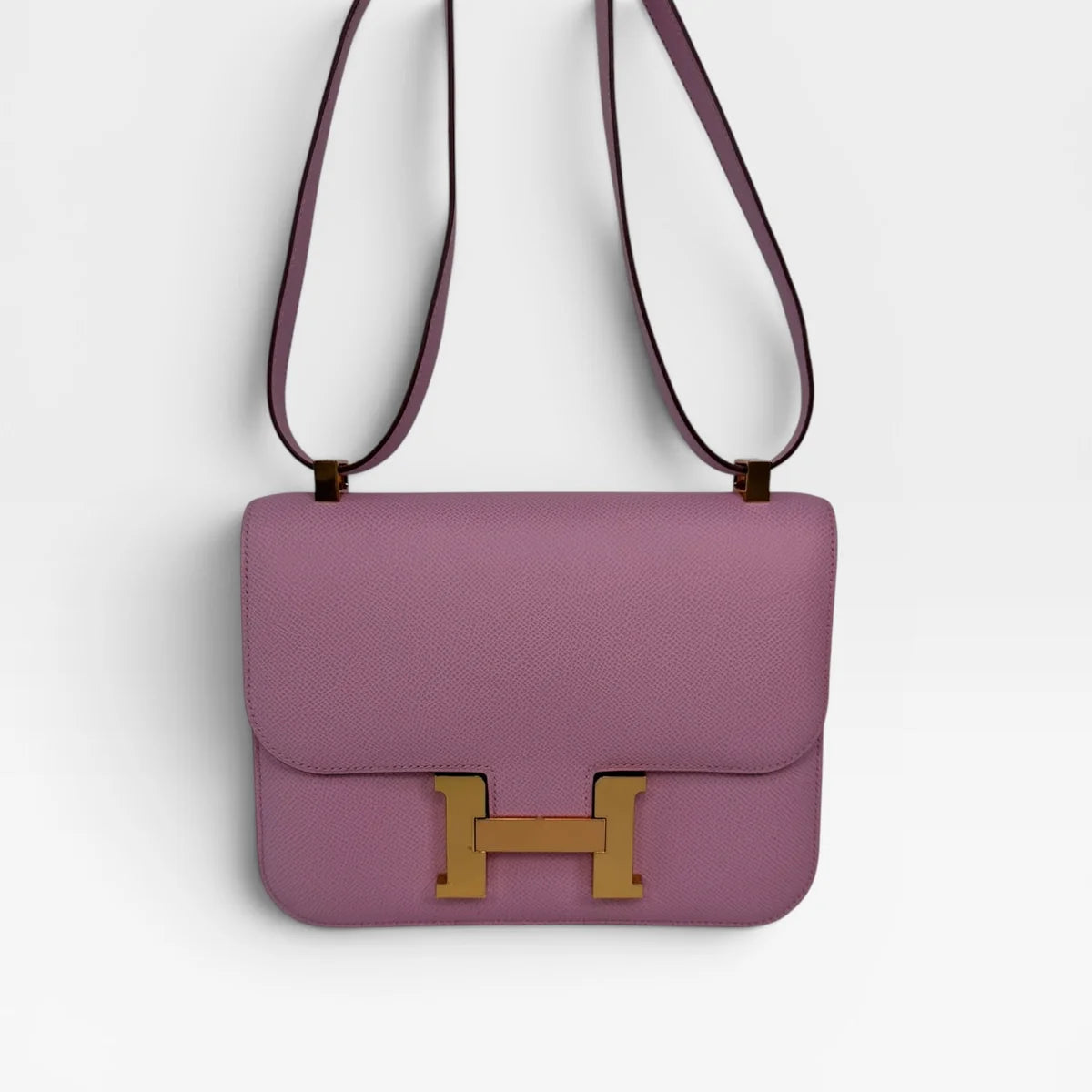 HERMÈS CONSTANCE 22 IN MAUVE SYLVESTER EPSOM LEATHER WITH GOLD HARDWARE
