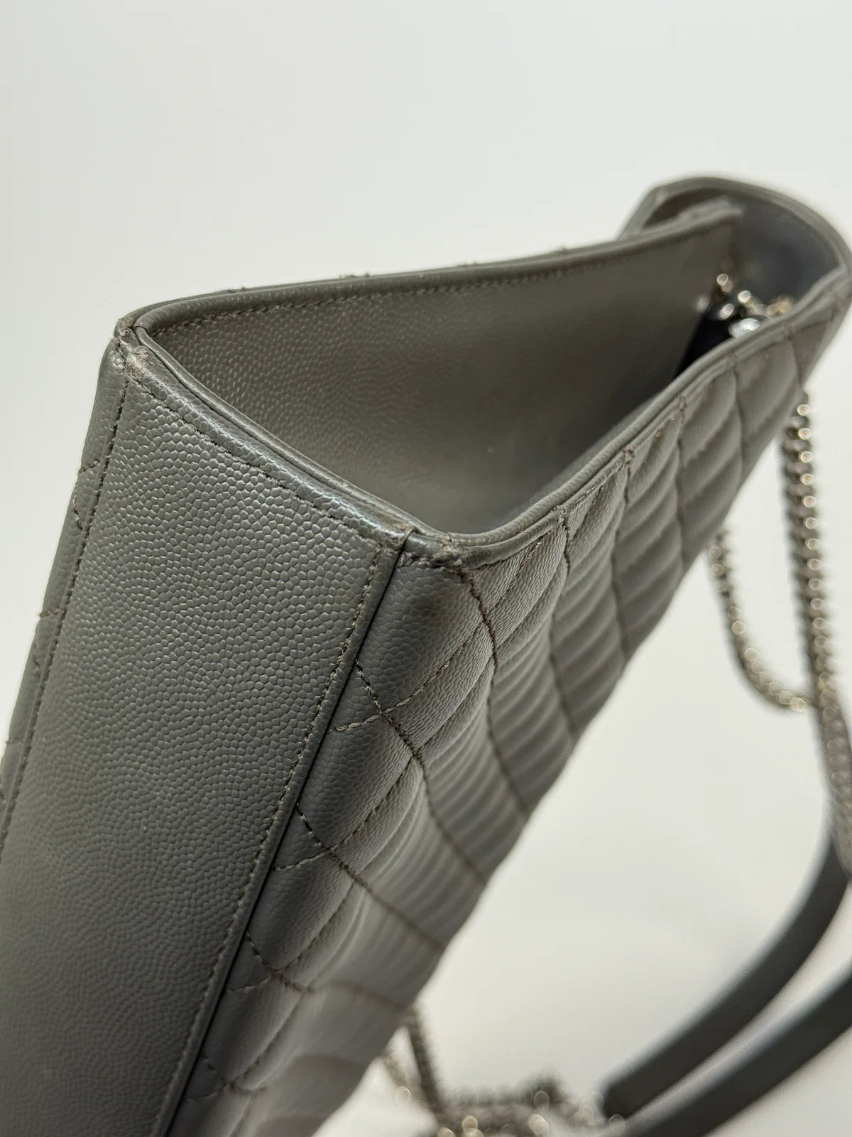 SAINT LAURENT LARGE GREY GRAINED LEATHER ENVELOPE SHOULDER BAG