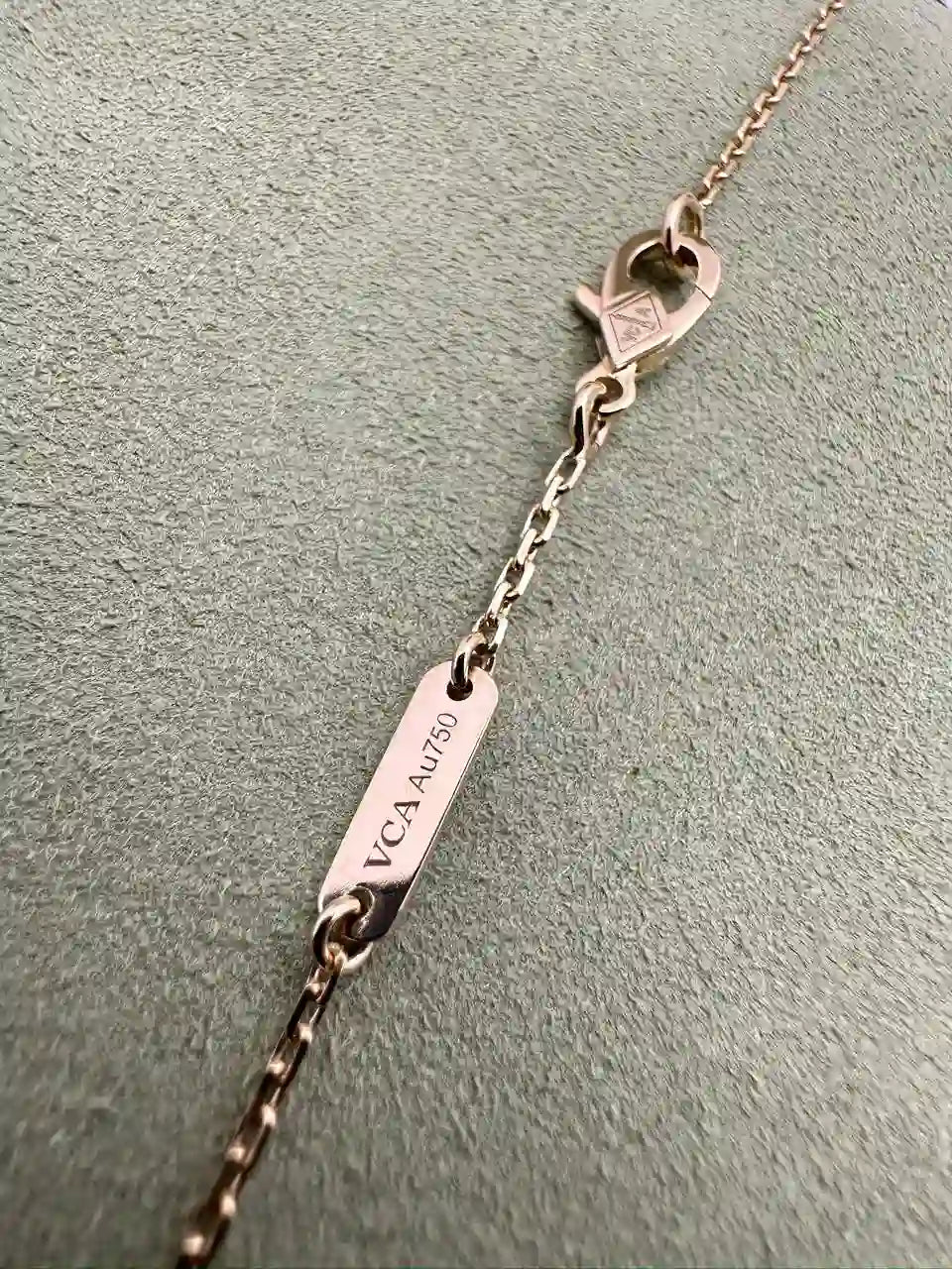 Van Cleef And Arpels Vintage Alhambra Pendant VCARD38500