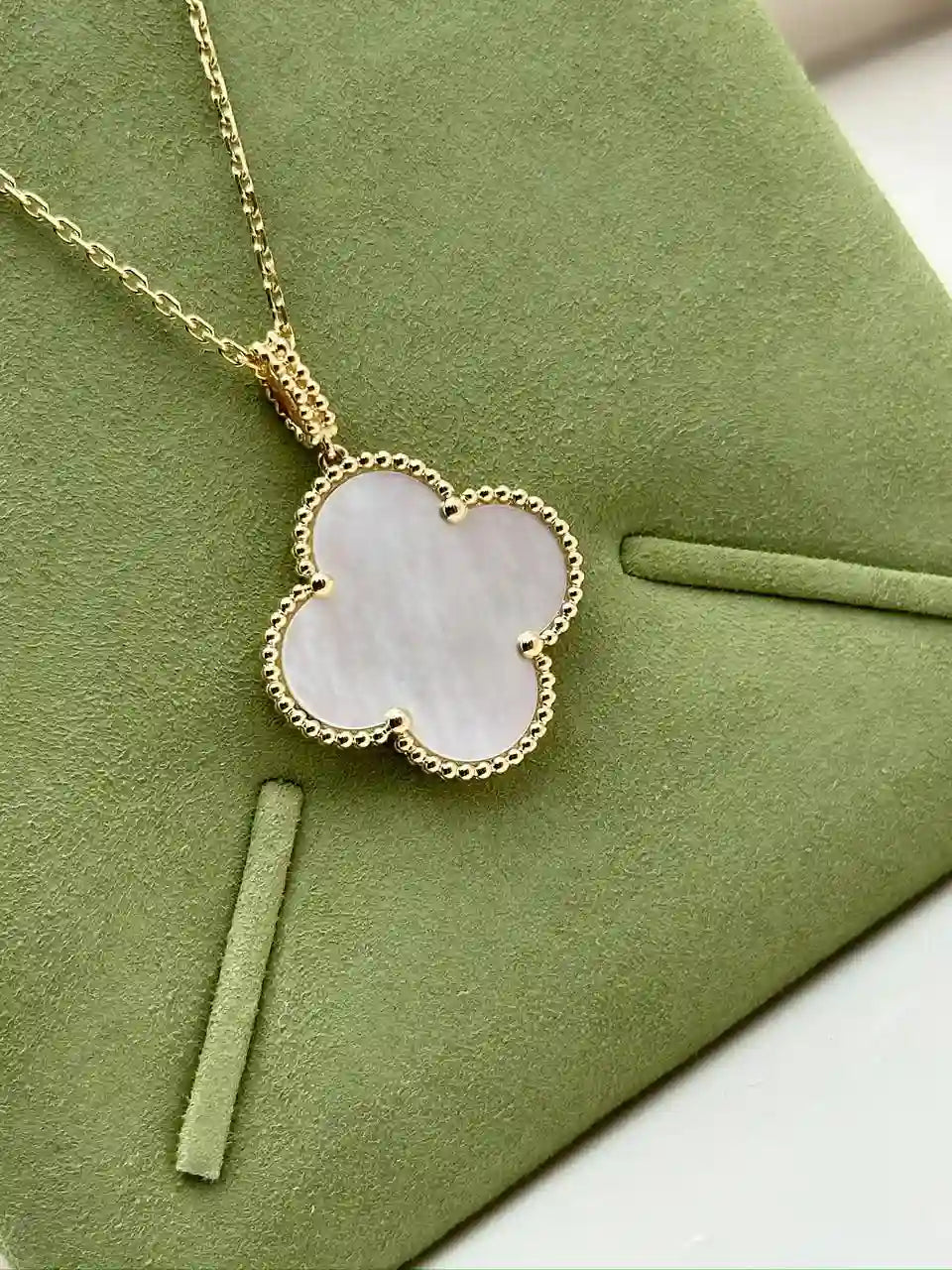 Van Cleef And Arpels Magic Alhambra Long Necklace VCARO49L00