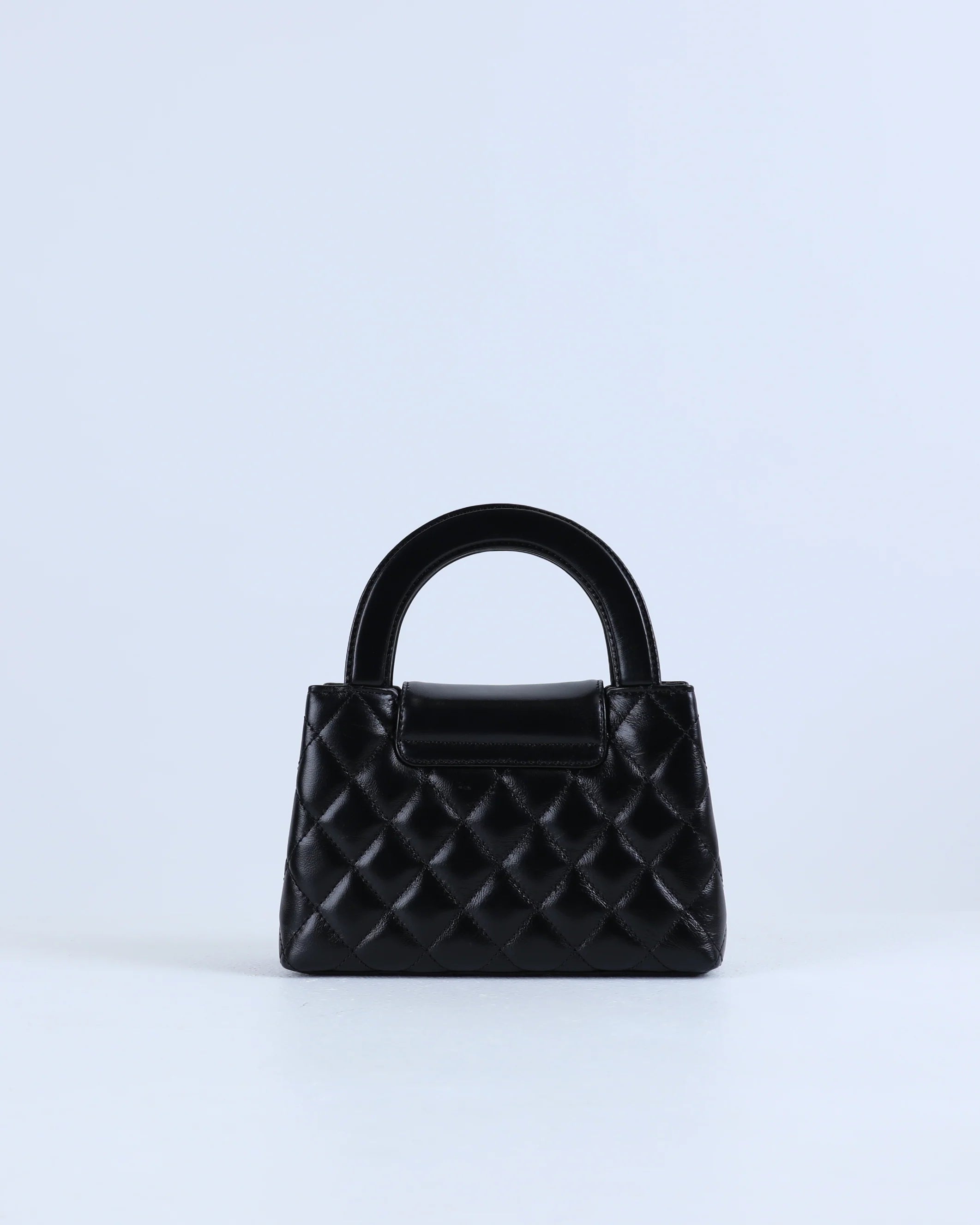Chanel Kelly Bag Shiny Aged Calfskin & Gold-Tone Metal in Black Medium size