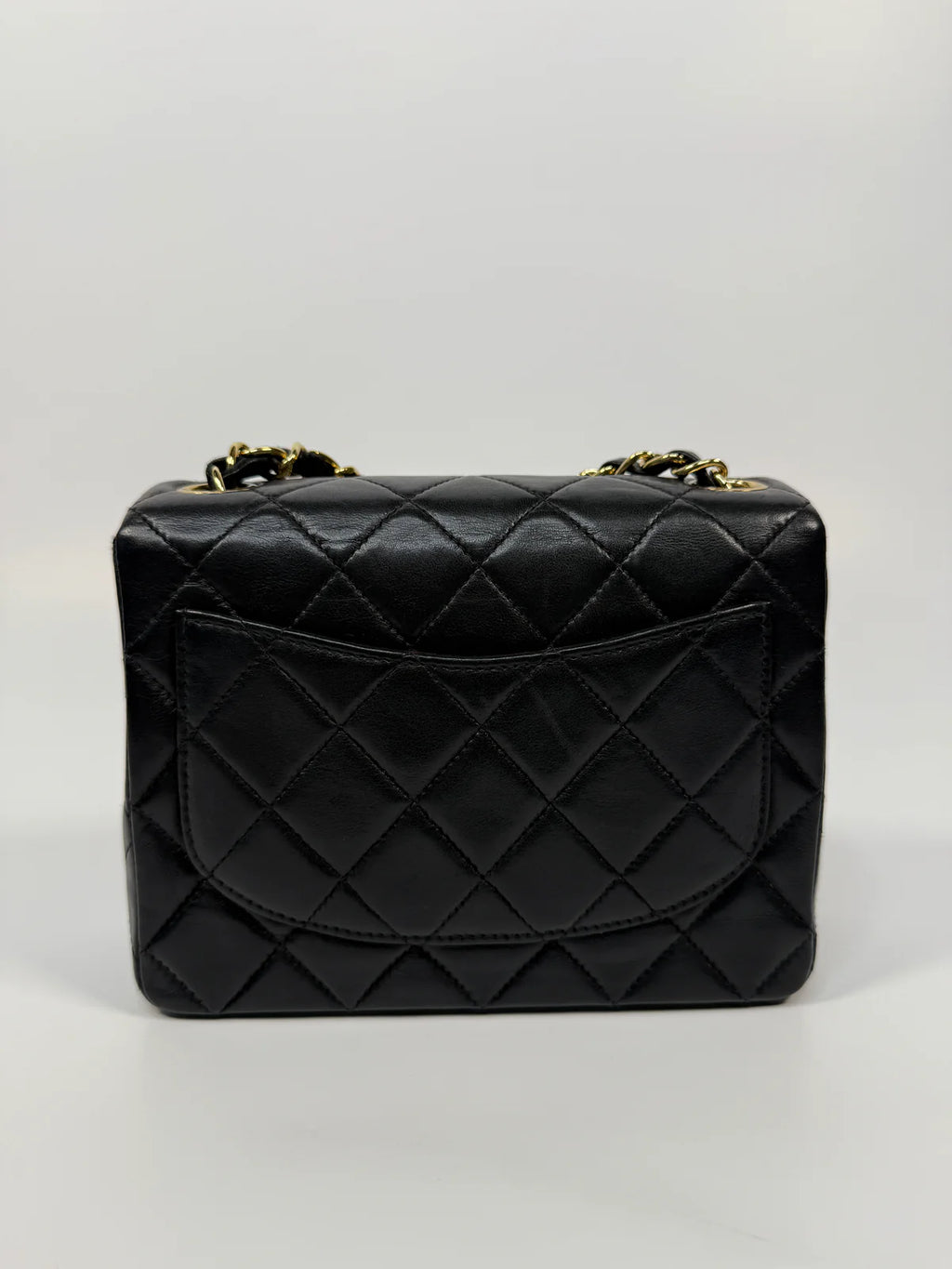 CHANEL BLACK SQUARE VINTAGE FLAP BAG IN LAMBSKIN WITH GOLD HARDWARE