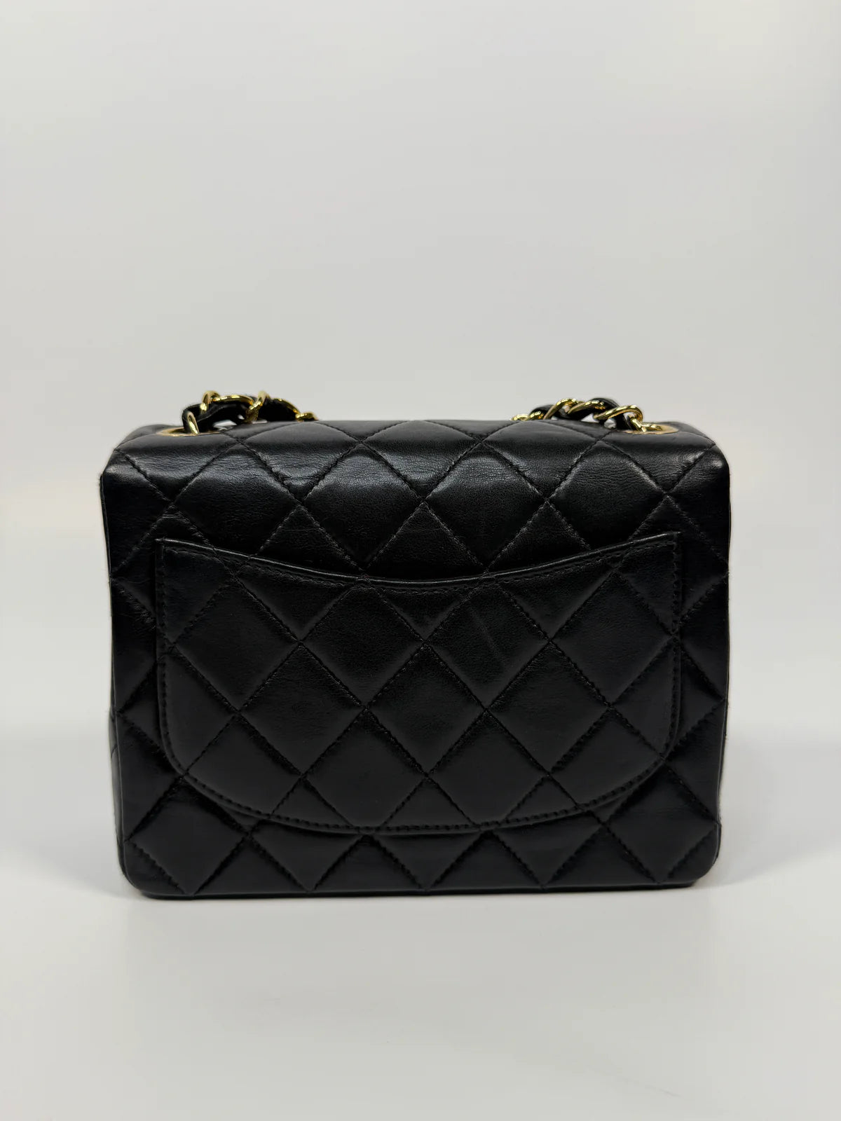 CHANEL BLACK SQUARE VINTAGE FLAP BAG IN LAMBSKIN WITH GOLD HARDWARE