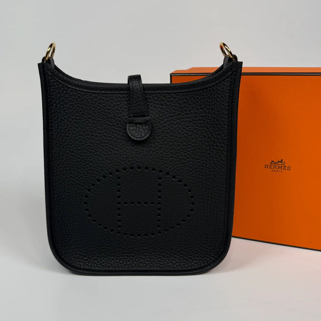 HERMÈS EVELYNE TPM BLACK CLEMENCE LEATHER GOLD HARDWARE