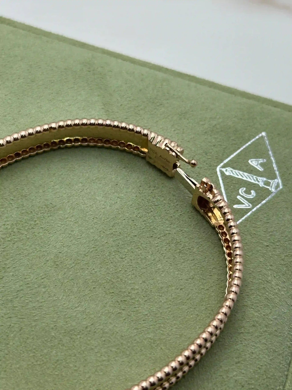 Van Cleef And Arpels Perlee Signature Bracelet Size 18