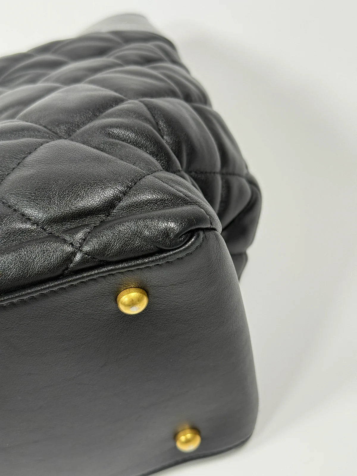 CHANEL MEDIUM SOFT ELEGANCE TOTE BAG
