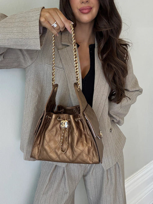 CHANEL 25 SMALL IN METALLIC BRONZE CAVIAR LEATHER WITH GHW
