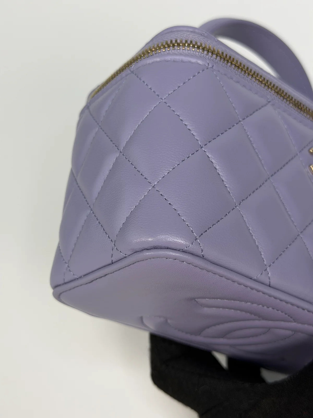 CHANEL MINI VANITY TOP HANDLE IN LILAC LAMBSKIN LEATHER WITH GOLD HARDWARE